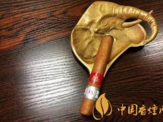 唯佳中国猪年生肖雪茄测评 唯佳金猪口感分析